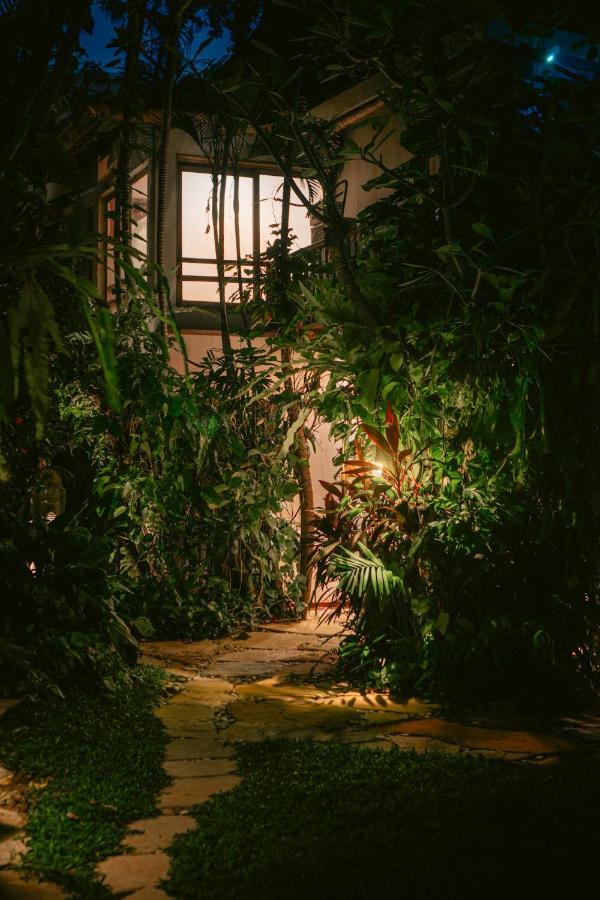 Villa Istimewa Seminyak Exteriör bild